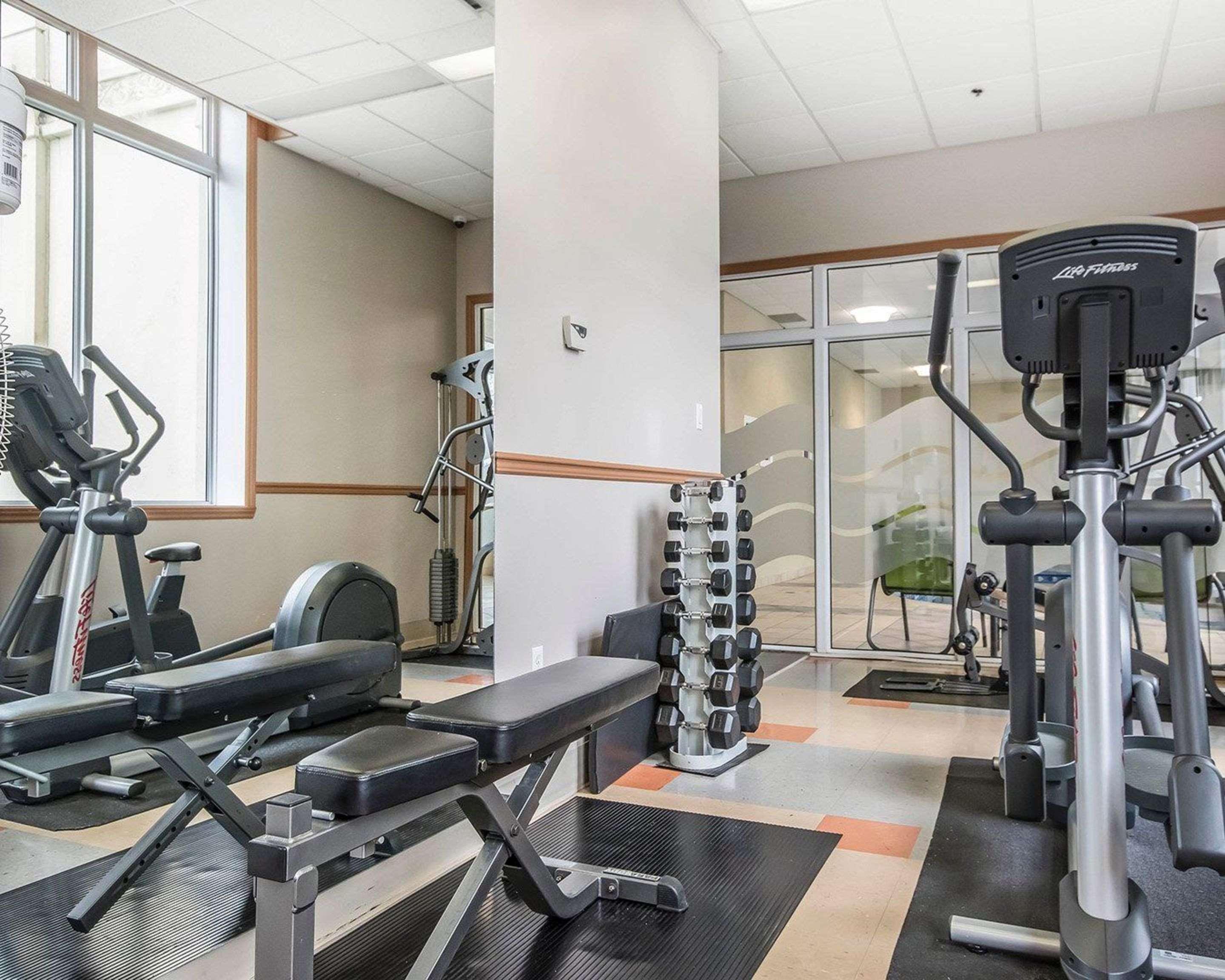 דראמונדוויל Quality Suites מראה חיצוני תמונה