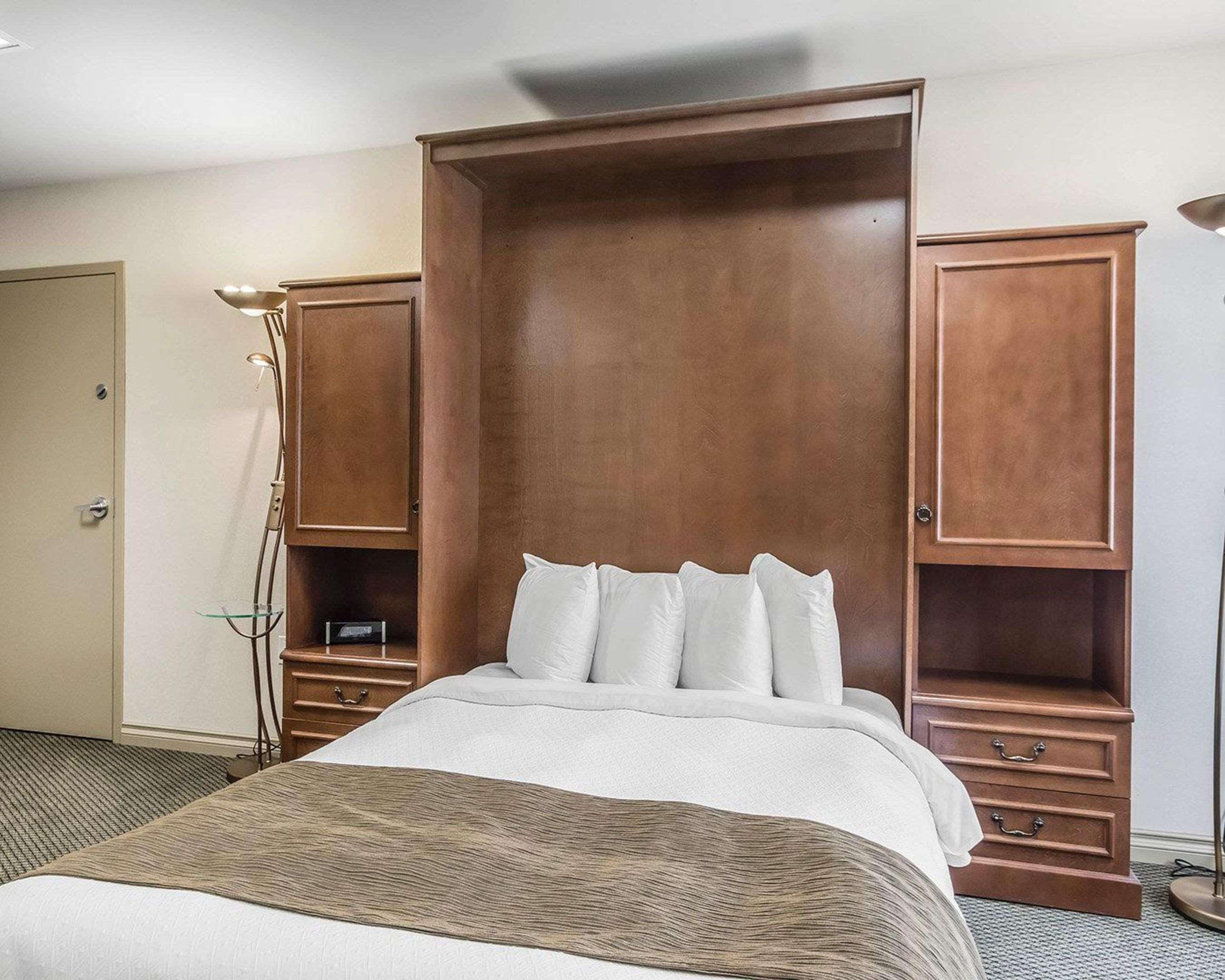דראמונדוויל Quality Suites מראה חיצוני תמונה